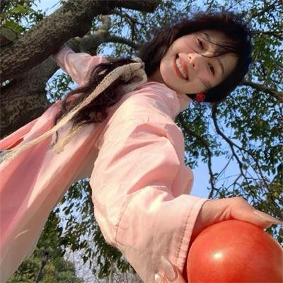 然后我们跳了舞